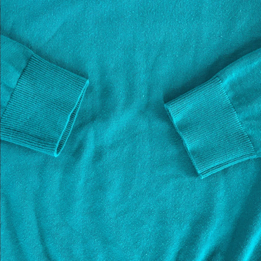 Lands’ End 100% supima cotton v neck sweater